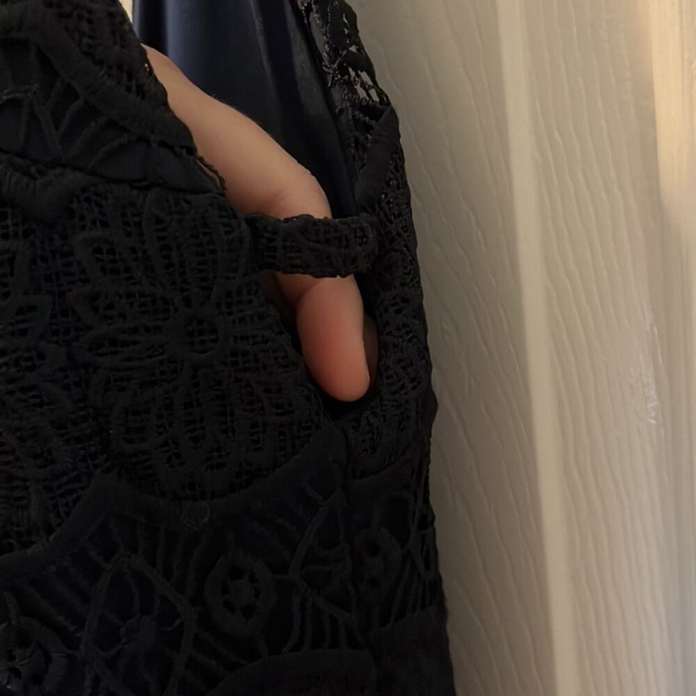 BETSEY Johnson EUC Navy Blue and Lace spaghetti straps dress size 6 - Picture 4 of 7